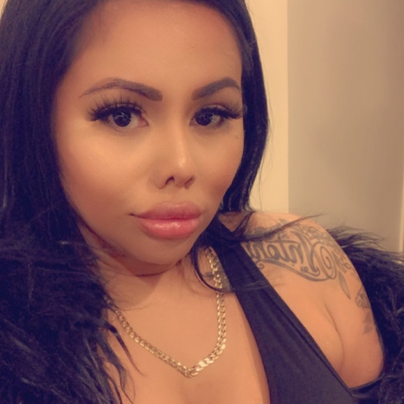 Meet your Posher, Michelle - Picture 1 of 1